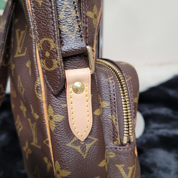 LV Amazon - Picture 9 of 16